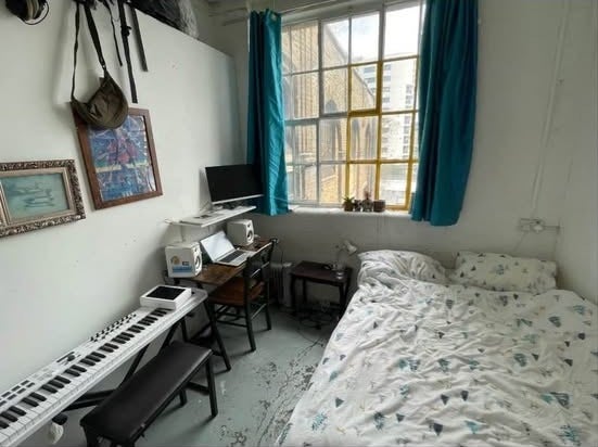 Sweet room in community warehouse  Main Photo