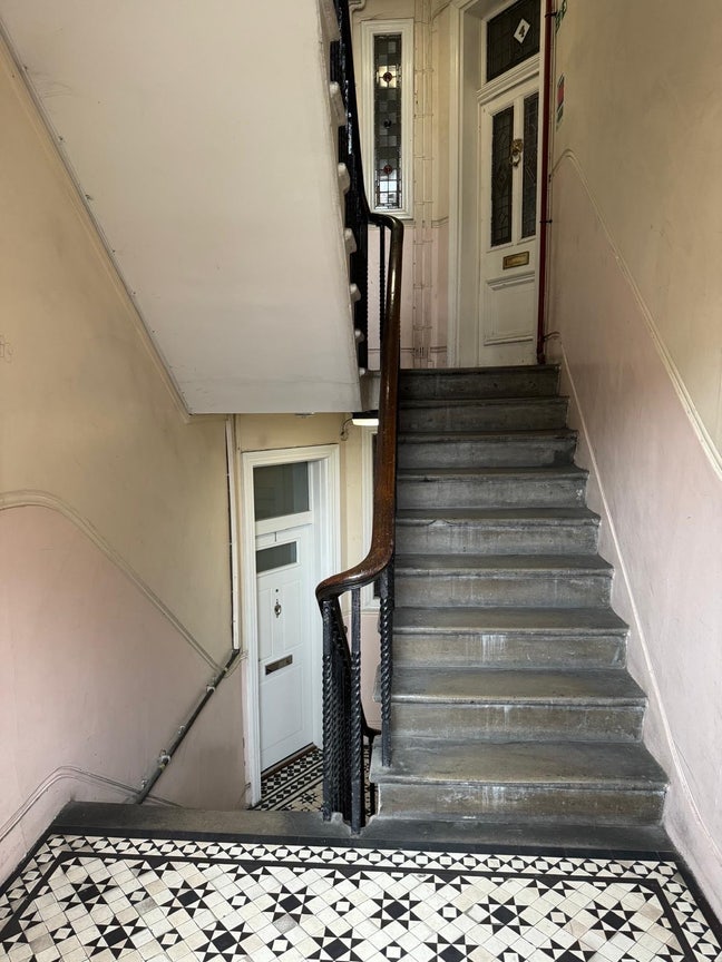 Female tenant required for 1 bed in west kensingto Main Photo