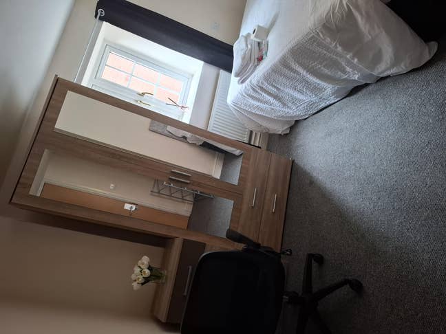 Cozy room close to University of Derby  Main Photo