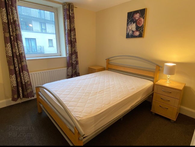 Double bedroom available for short term Main Photo