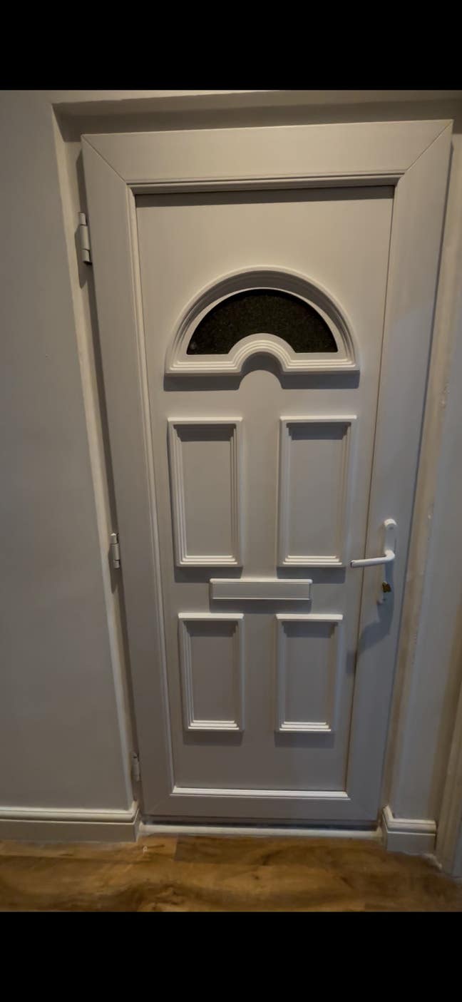 Looking for lovely housemates  Main Photo