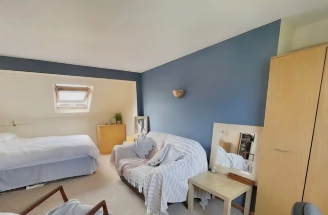 Luxury Room to Rent,  Ensuite,  off-Road Parking Main Photo