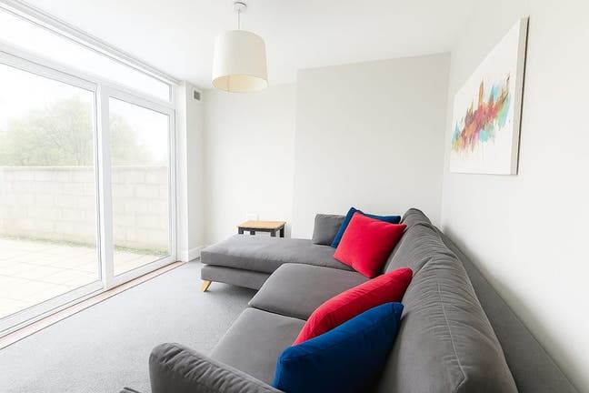 Double Rooms – Fishponds – No Deposit - Bills inc Main Photo