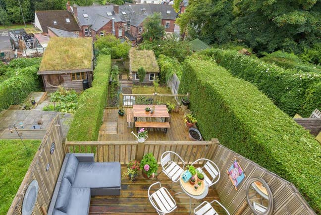 Double room in quiet shared house Main Photo