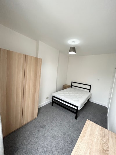 Modern Double Room Available &pound;475 inc. Bills Main Photo