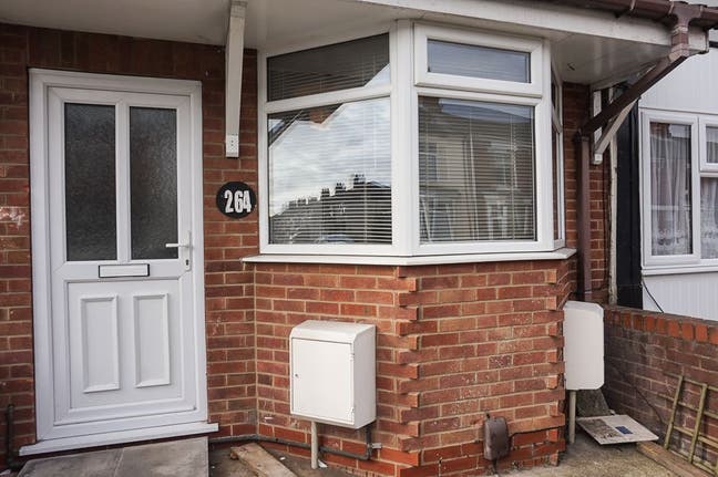 Heneage Road, Grimsby, First Floor Flat Main Photo