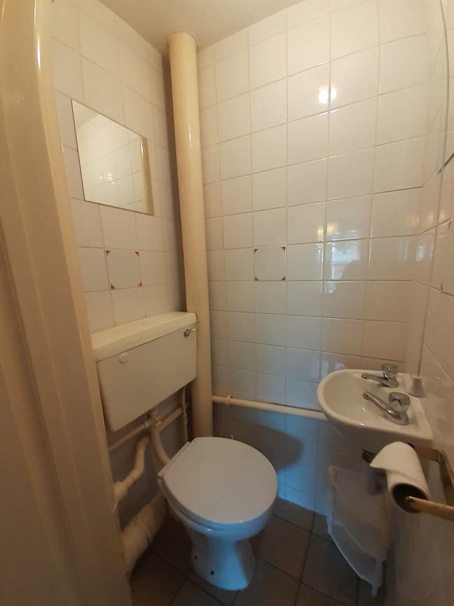 *** Single Studio Flat Available in N15*** Main Photo