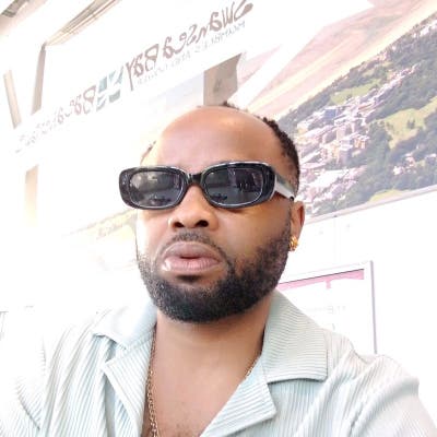 43 year old Male seeks a single or double room Main Photo