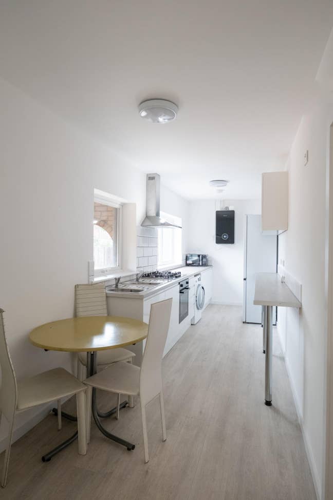 Super near Science Park A14 Ensuite double room Main Photo