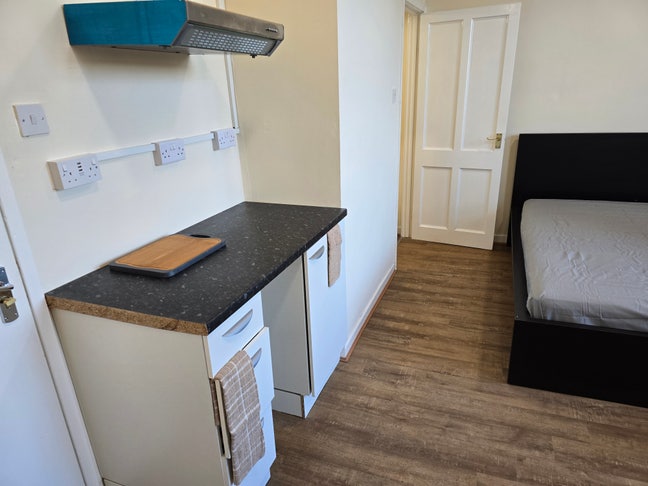 Studio Apt | Sefton Park | Low Deposit Main Photo