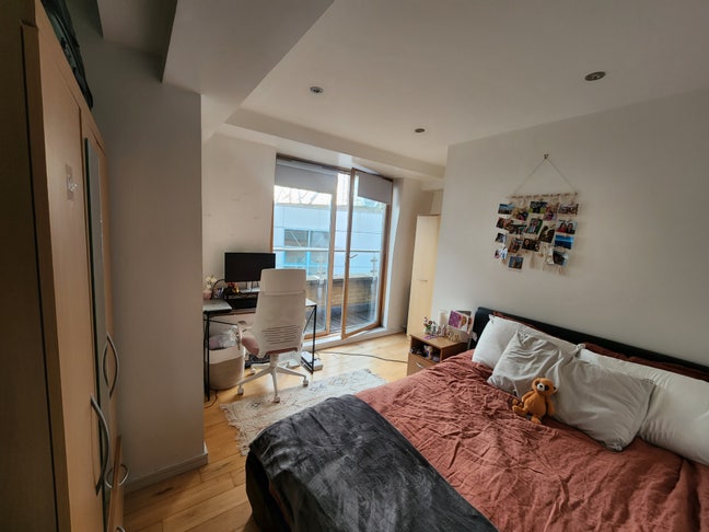 Sunny & spacious double room in London Bridge 🏡 Main Photo