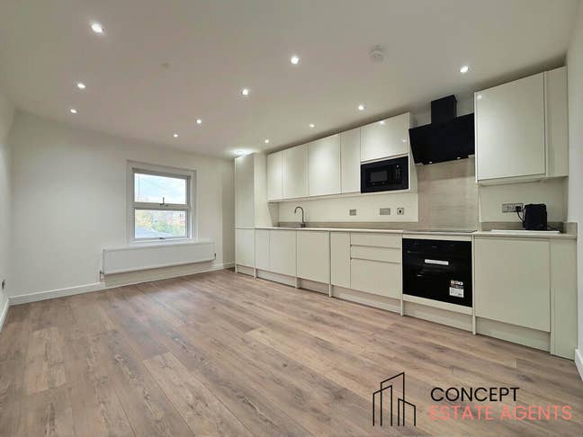 Stunning 2 Bedroom Maisonette in Wimbledon Chase   Main Photo