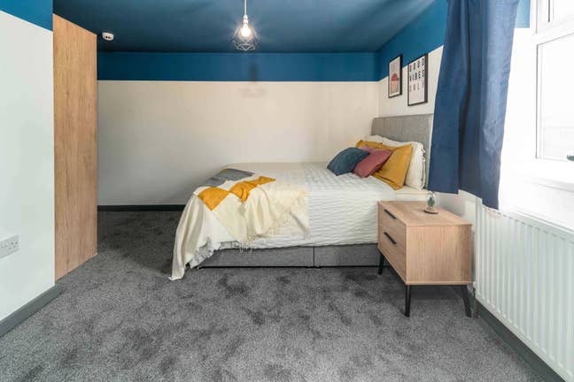 Beautiful En-Suite Rooms | Furnished | Bills Inc! Main Photo