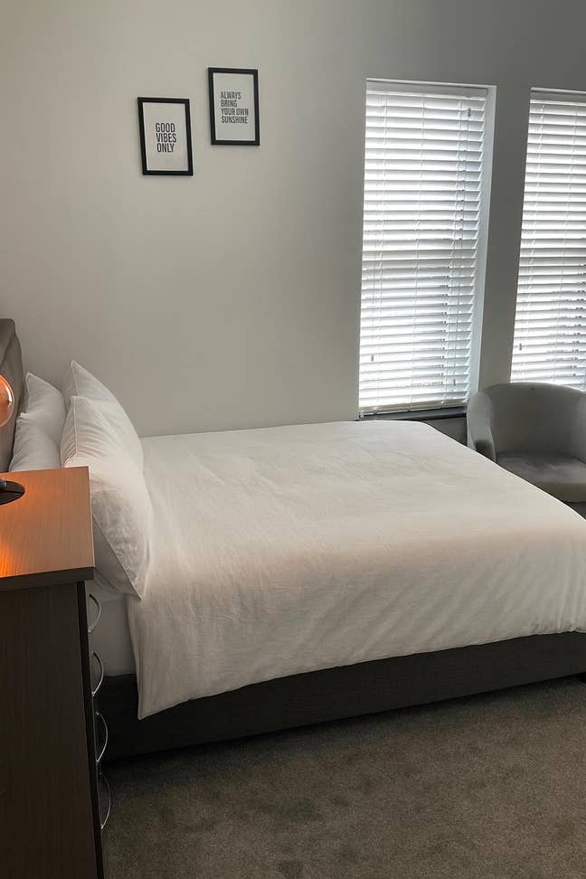 Studio Close to Burton Town Centre & Centrum 100 Main Photo