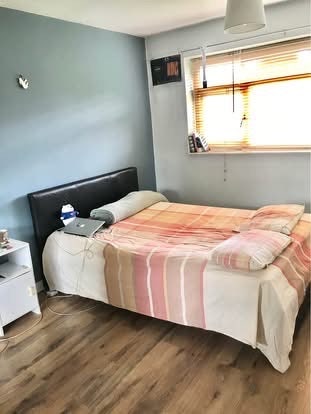 Large Double Room - Town/Gatwick Location  Main Photo