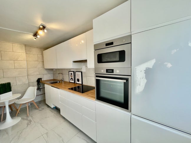 Bright XXL Double Room near Camden Town Main Photo