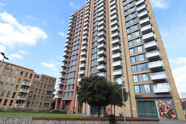 New Build: Luxury Room Zone2, 1min to Tube Station Main Photo