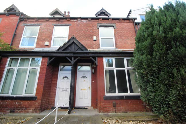 Four Bedroom House in Hyde Park  Main Photo