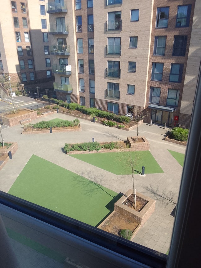 Modern Ensuite Double Room – Opposite Luton Parkwa Main Photo