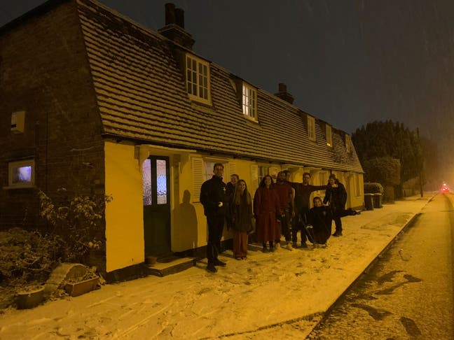 Friendly cottages looking for new housemate Main Photo