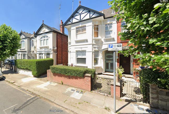 Bright Rooms in Zone 2 near tube /w Garden Main Photo