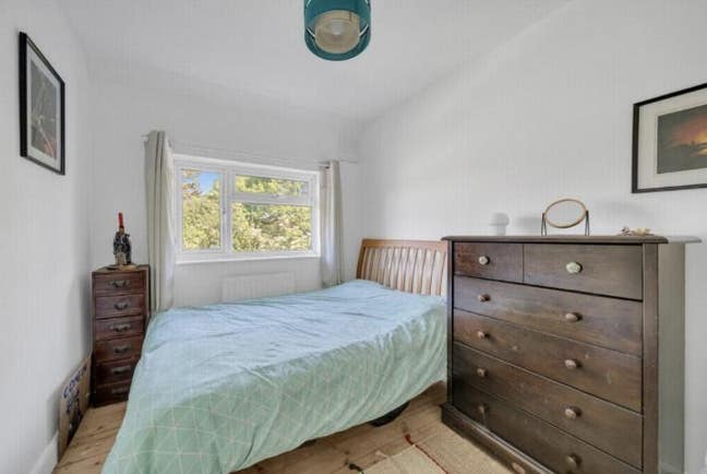 Tranquil green space 30 mins from Central Main Photo