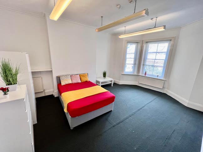 Two Huge Double Rooms – Bournemouth Town Centre 🏙 Main Photo