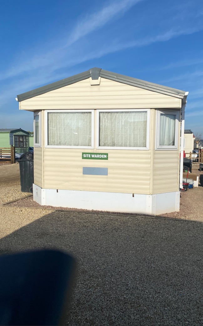Self contained two bed static caravan Main Photo