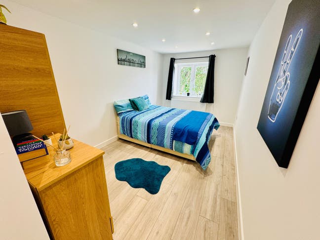 🏠 Double room in a Prime Home in Perivale – Zone  Main Photo