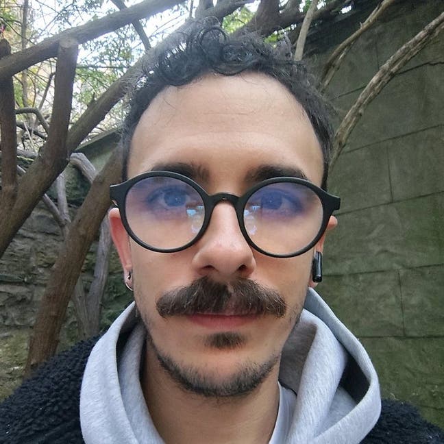 Looking for a room to rent Main Photo