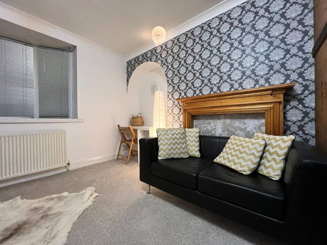 Stylish Room Next to Station  Main Photo