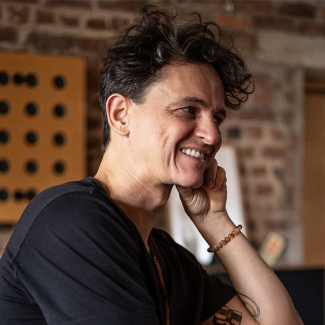 Seeking for room near city centre Main Photo