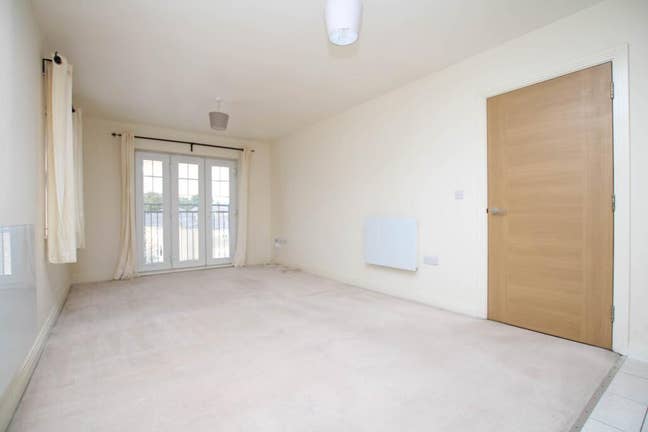 Whole apartment available-or individual rooms  Main Photo