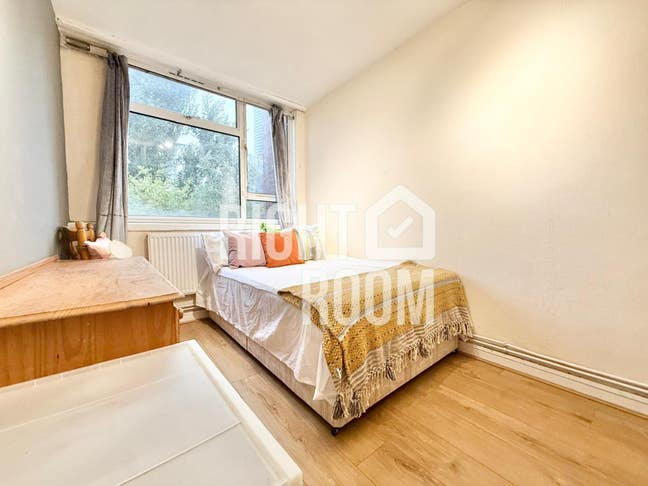 X2 Rooms Offer -  E14 + Bills inc Double  Main Photo