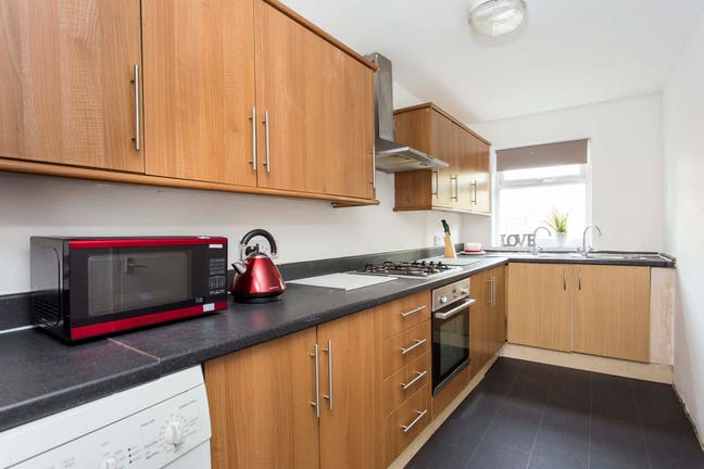 ✨ Double Room N4 – No Deposit & Bills Incl. Main Photo