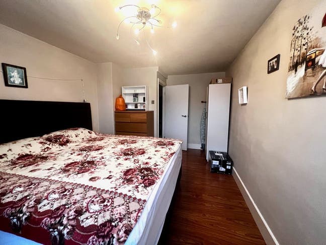 Modern 2-bed apartment in the heart of Stratford Main Photo