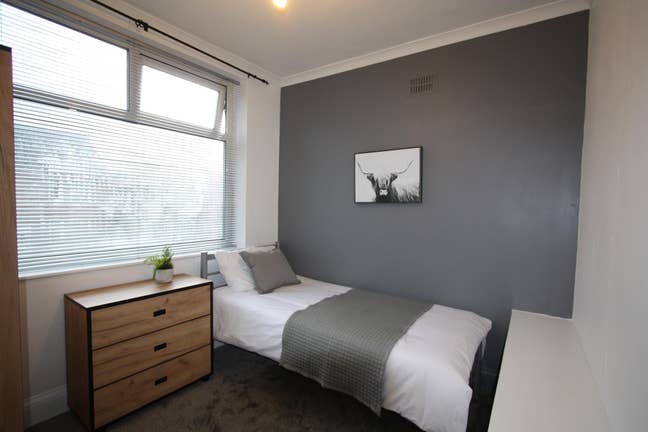 🛏️- West Didsbury-Single Room- (ABB12-4) Main Photo