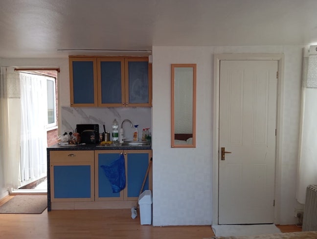 One bed and /studio  Main Photo