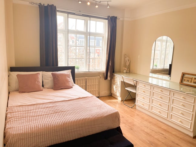 ✨ Cozy & Amazing Room in Florence Court 🏡 Main Photo