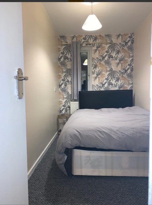 Single Room Available immediately  Main Photo