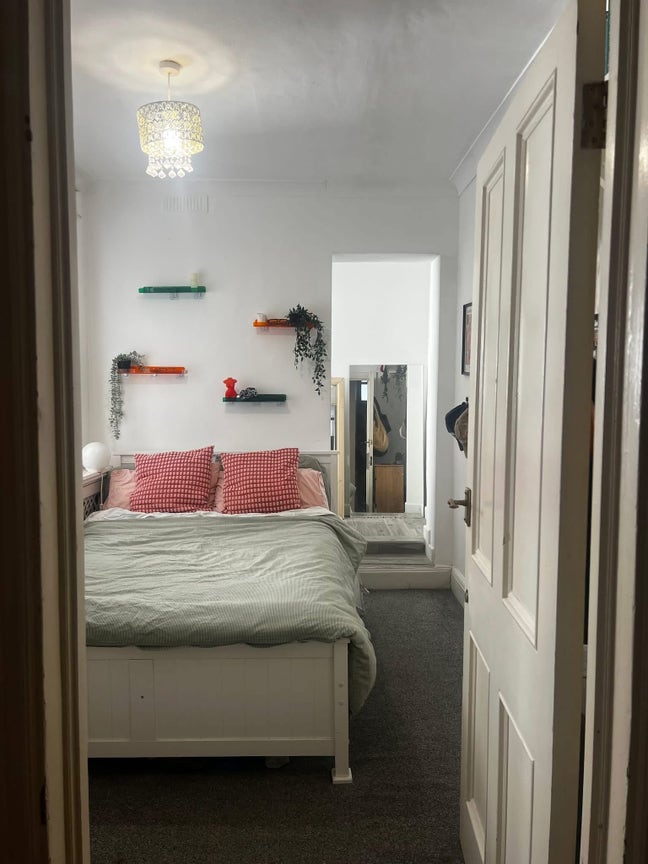 Room for rent in the heart of Clapham North Main Photo