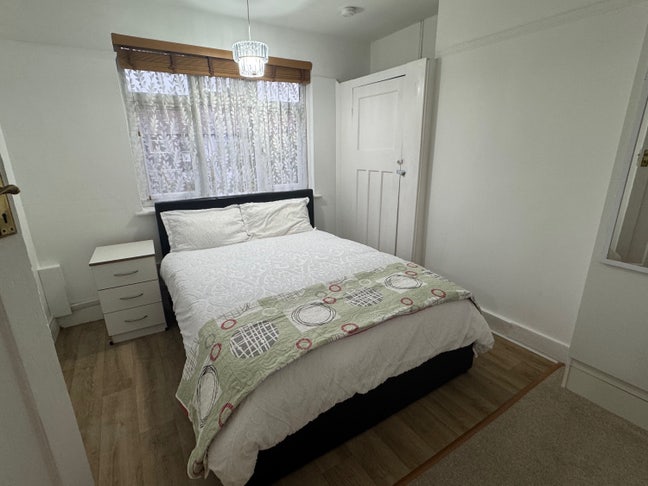 For rent rooms in Edmonton  all included  Main Photo