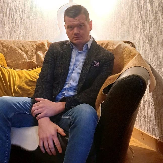 TIdy, Professional Male Seeks Double Room  Main Photo