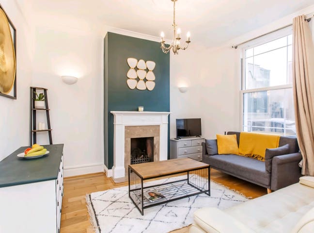 Stepney double room  Main Photo