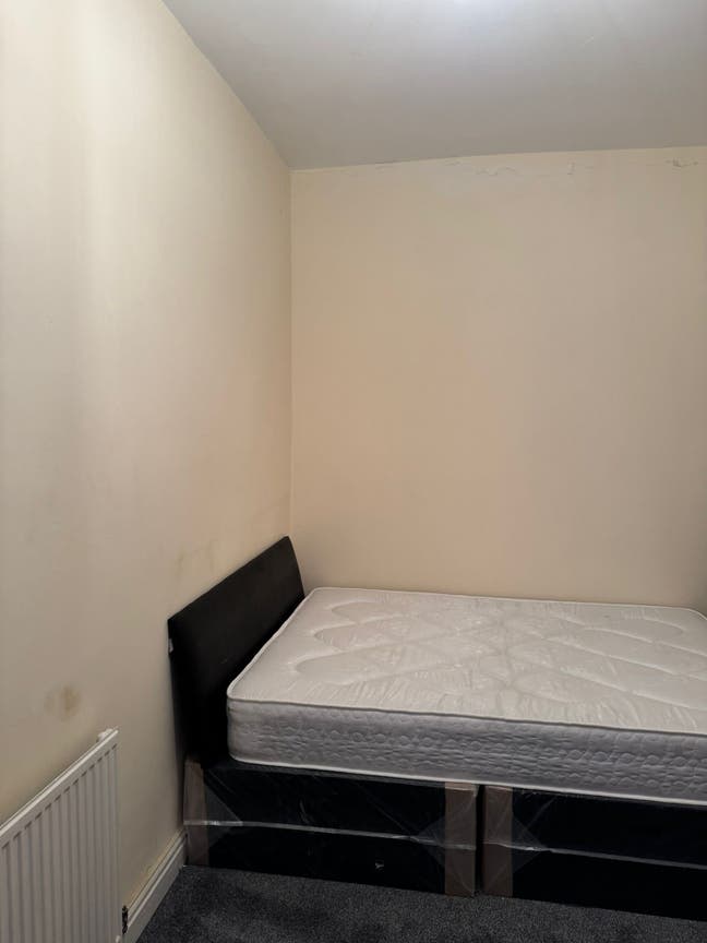 Room for Rent in CV6 Main Photo