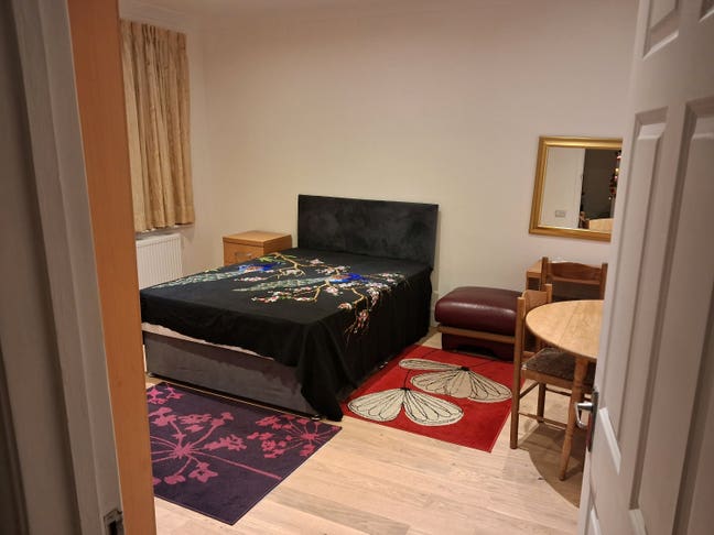 Double room with shower and toilet Main Photo