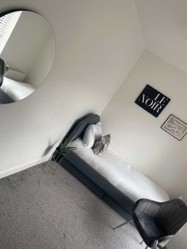 2 Bed Flat in Carshalton Main Photo