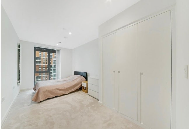 Looking for a new flatmate - Royal Docks  Main Photo