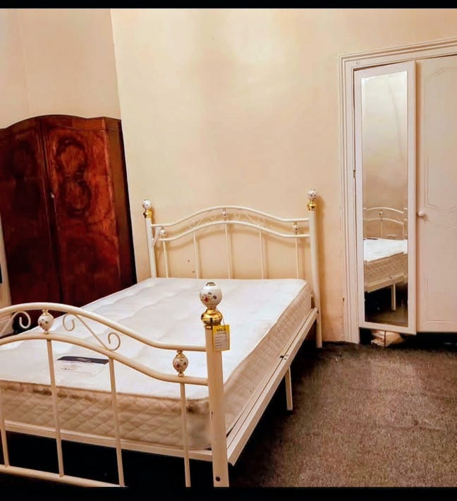 Large Beautiful Rooms for rent in Hull Main Photo