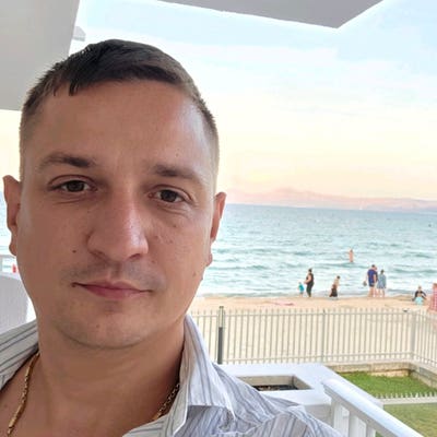 Reliable tenant looking for a room with parking in Main Photo